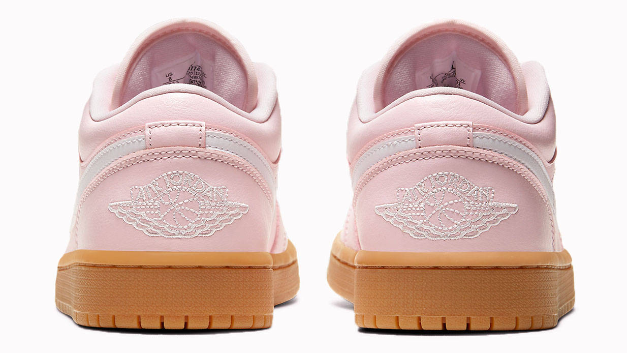 Air jordan 1 low arctic pink heel