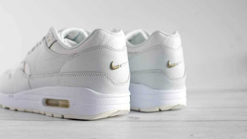 air max 1 yours 4
