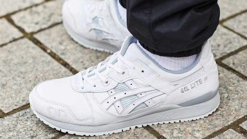 ASICS Gel-Lyte 3 White Light Grey On Foot Side