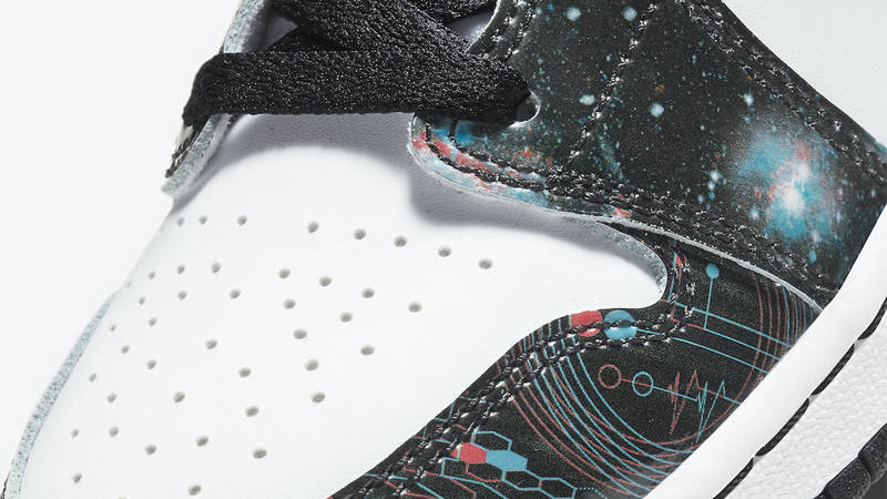 Jordan 1 Mid Take Flight Closeup