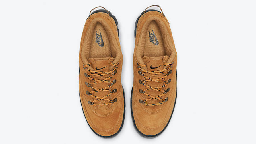 nike women's lahar low wheat