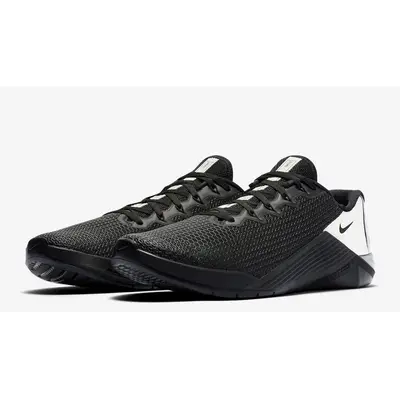 Nike Metcon 5 Black Metallic Silver | Where To Buy | CV3049-001 | The ...