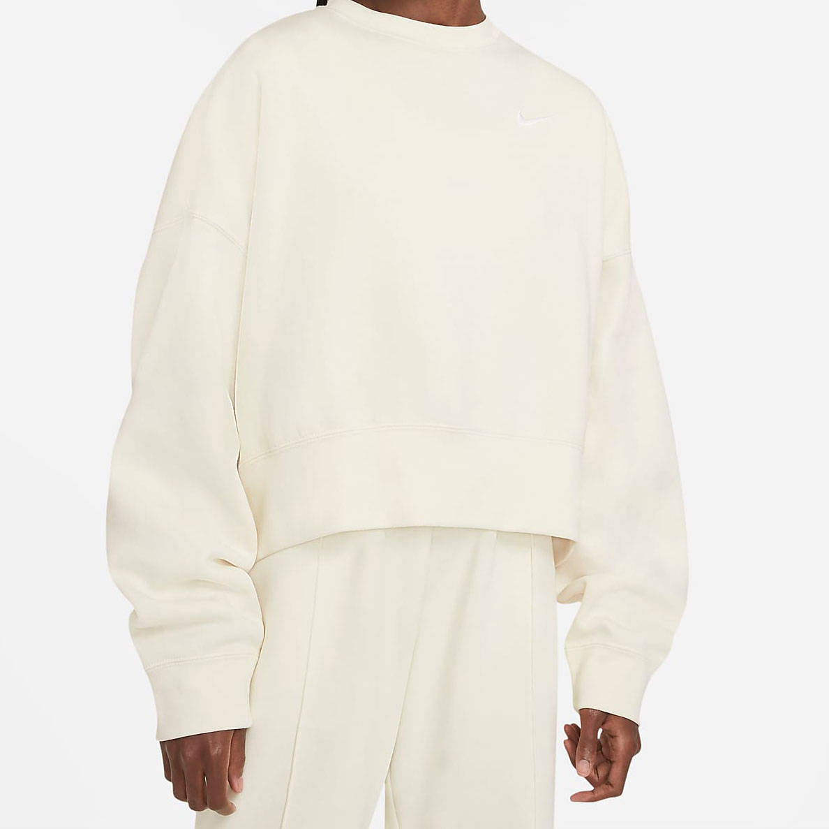 Nike sporstwear sweatshirt cream