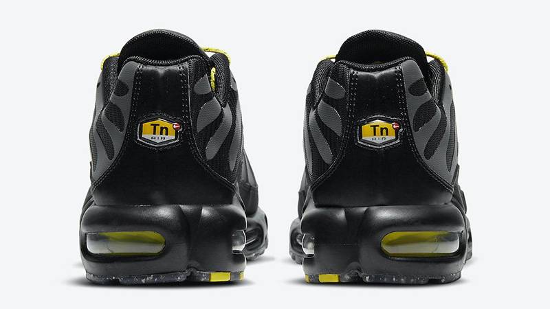 black and yellow nike tns