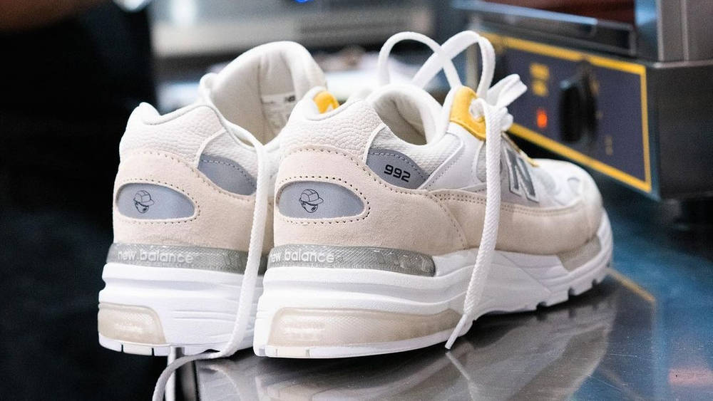Image via paperboyparis
Paperboy Paris x NeBalance 992 White Beige
