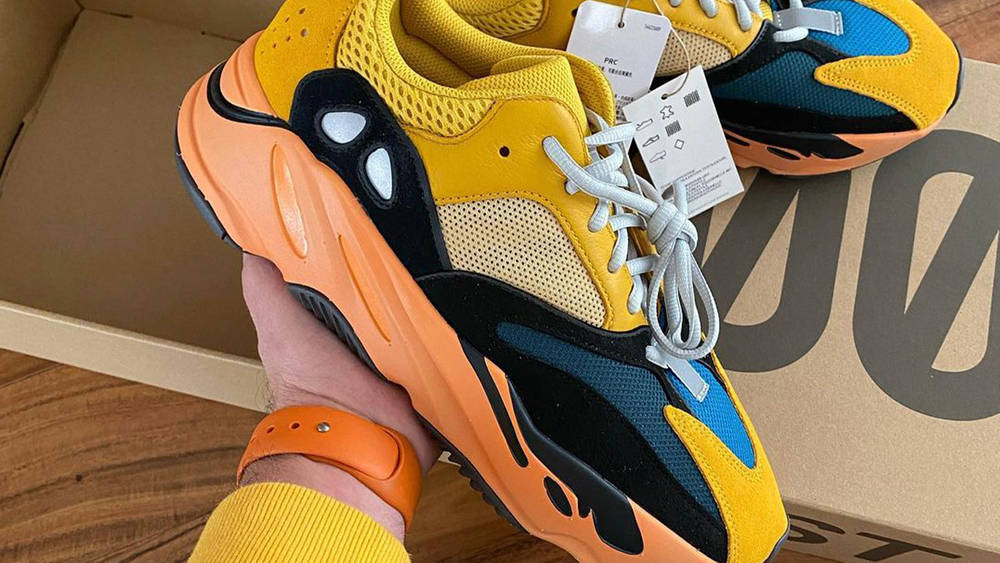 Yeezy 700 "Sun"