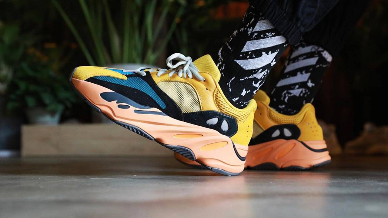 Yeezy 700 "Sun"