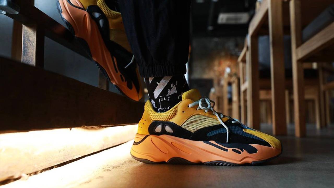 Yeezy 700 "Sun"