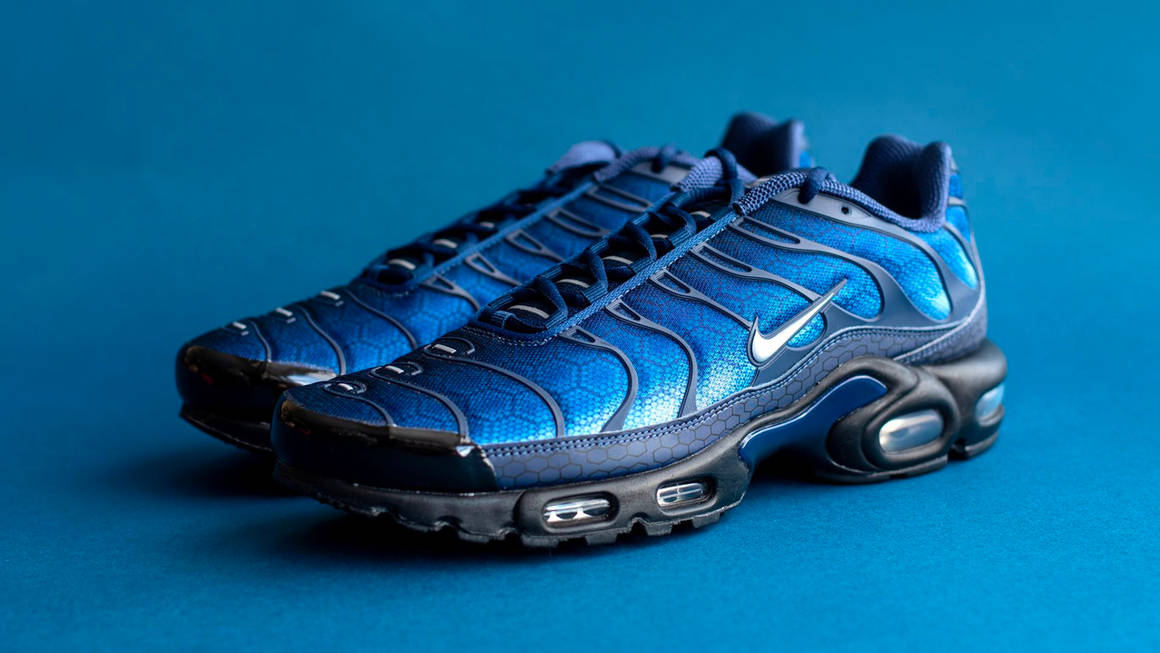 navy air max plus