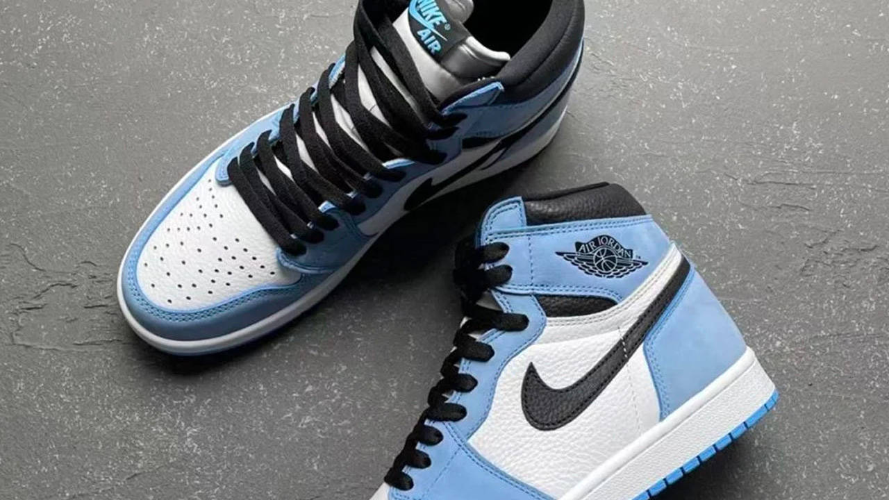 Air Jordan 1 High OG "University Blue"