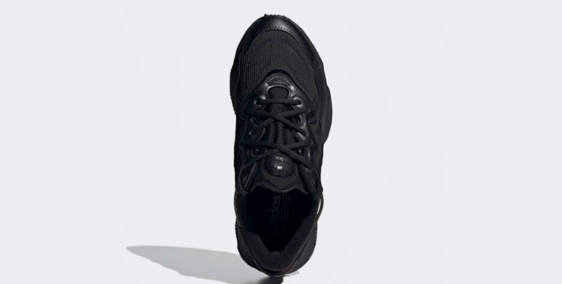 adidas Ozweego Triple Black Middle