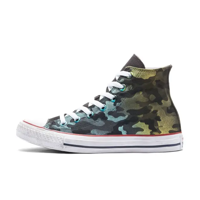 Camouflage chuck deals taylors converse