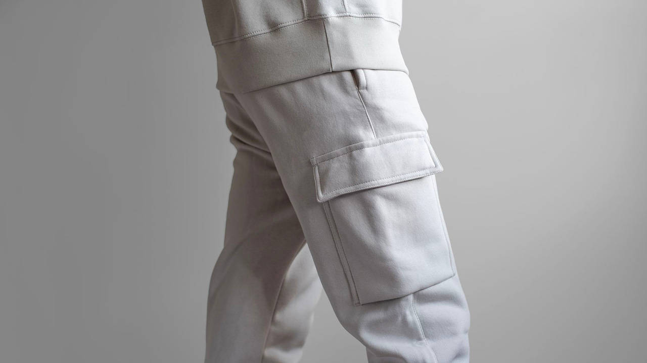 The Nike Fleece Crew & Cargo Trousers "Light Bone" Are the Perfect Quarantine Companion