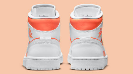 The Air Jordan 1 Mid SE Looks Vibrant In 'Bright Citrus' The Air Jordan 1 Mid SE Looks Vibrant In 'Bright Citrus'