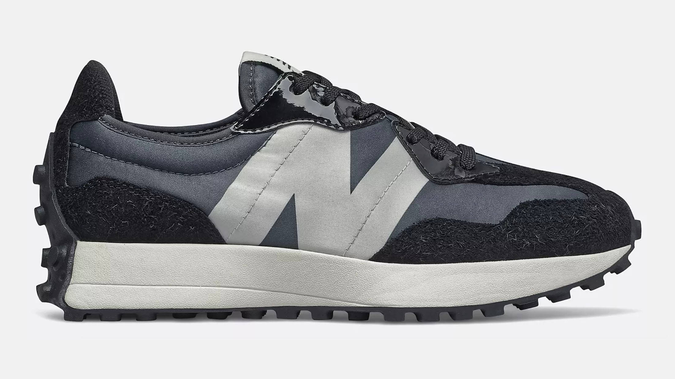 New Balance 327 Black Orca