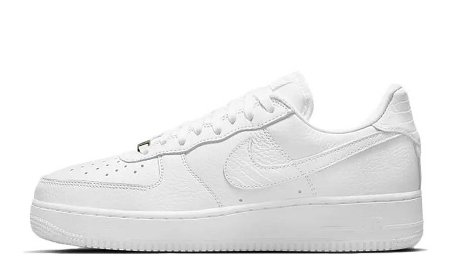 nike air force 1 trainers in white snakeskin