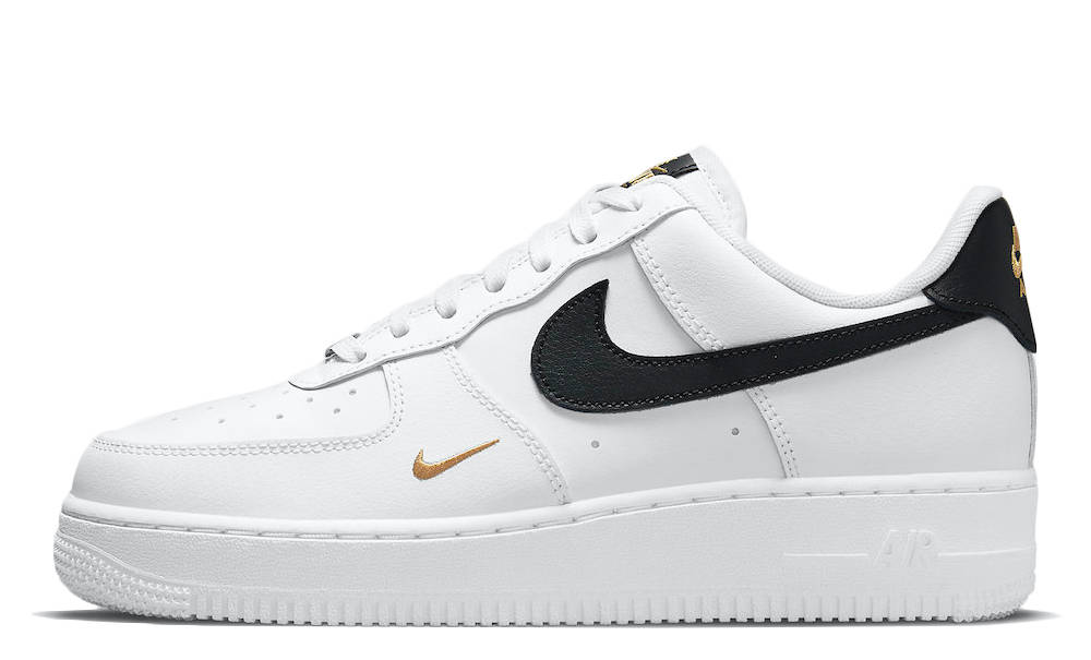 nike air force 1 low in white and black
