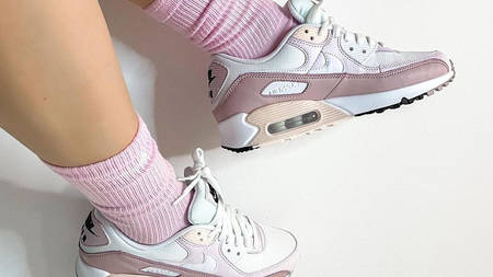 Re-Energise Your Rotation With These Colourful New Nike Kicks Re-Energise Your Rotation With These Colourful New Nike Kicks