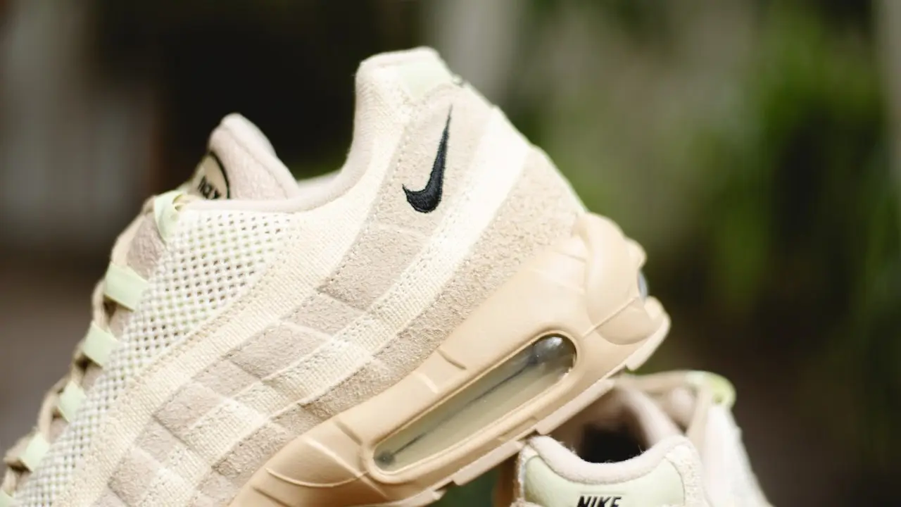 Nike air max 95 prm grain coconut discount milk