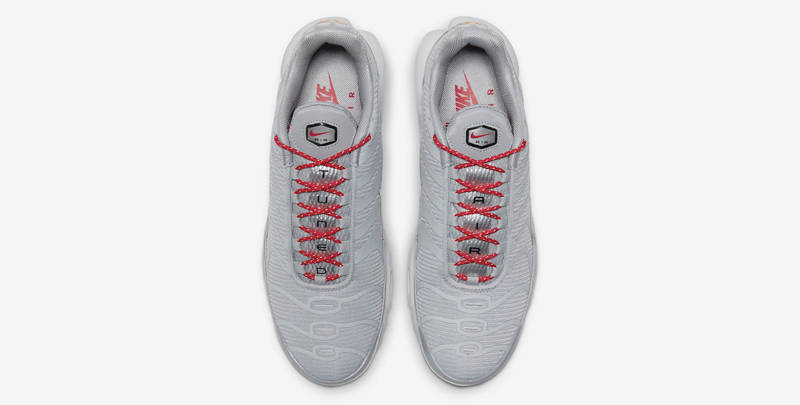 Nike Air Max Plus Grey Red Middle