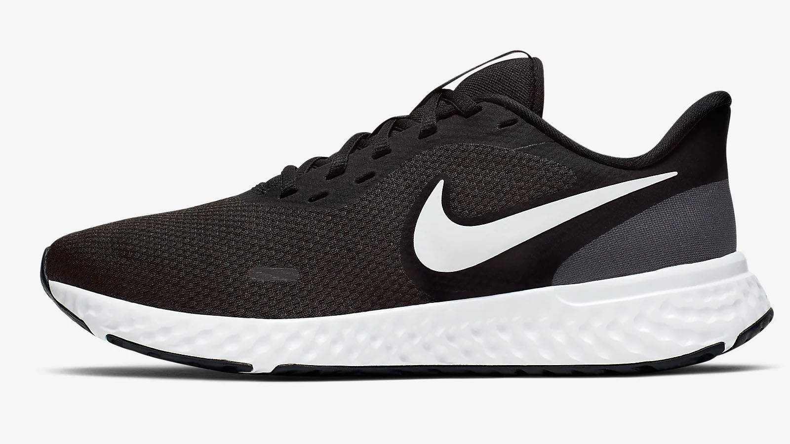 Nike revolution 5 black white