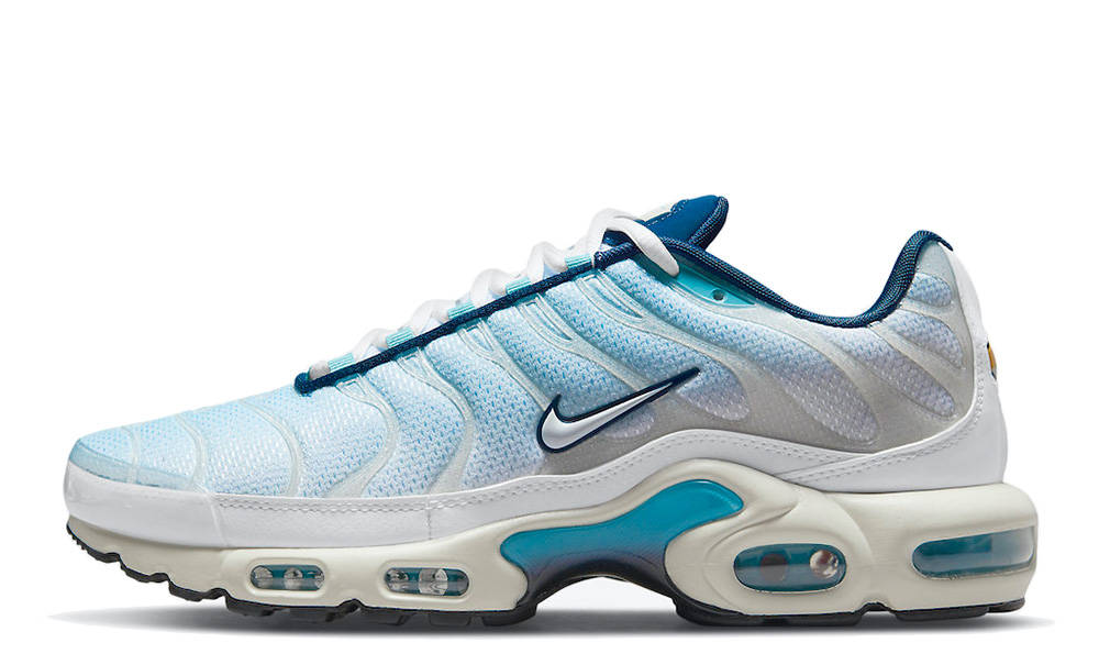 white and aqua air max plus