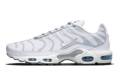 nike air max plus white and gold