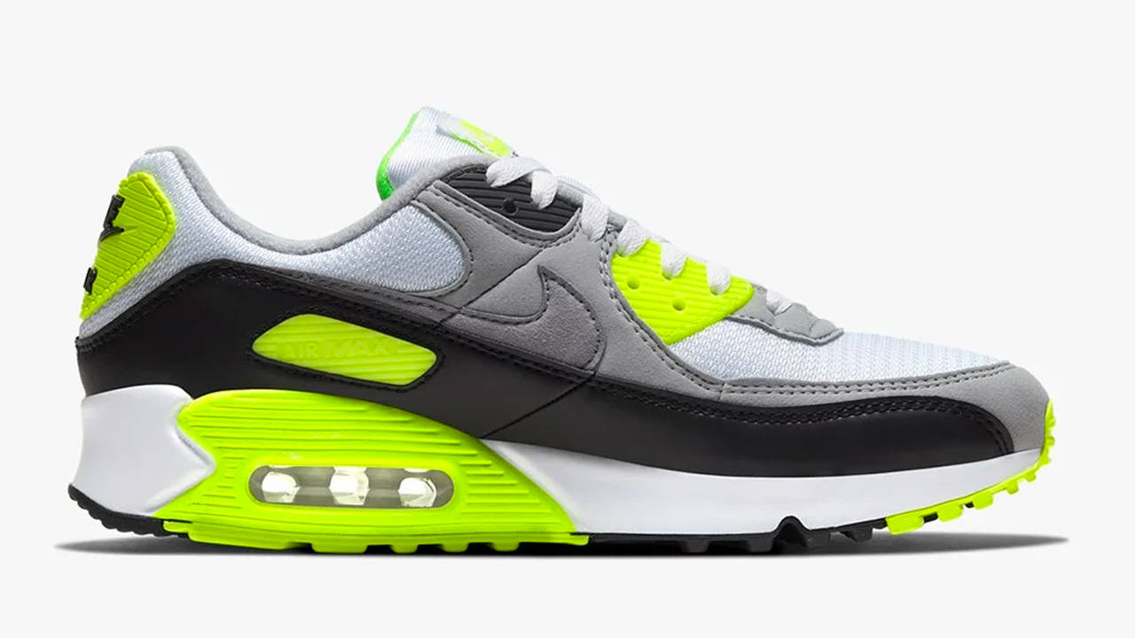 15 Springtime Steals That You Should Cop Now at Sneakersnstuff's Sale