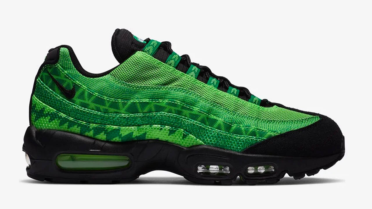 15 Springtime Steals That You Should Cop Now at Sneakersnstuff's Sale