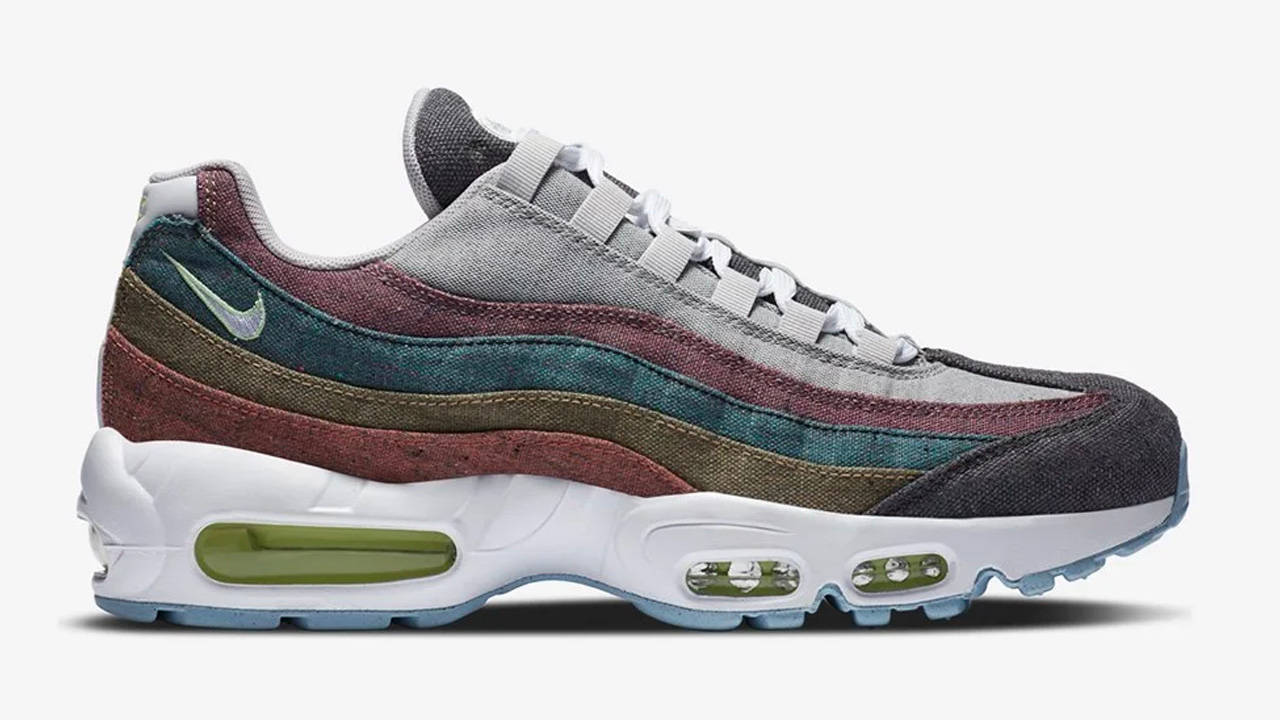 15 Springtime Steals That You Should Cop Now at Sneakersnstuff's Sale