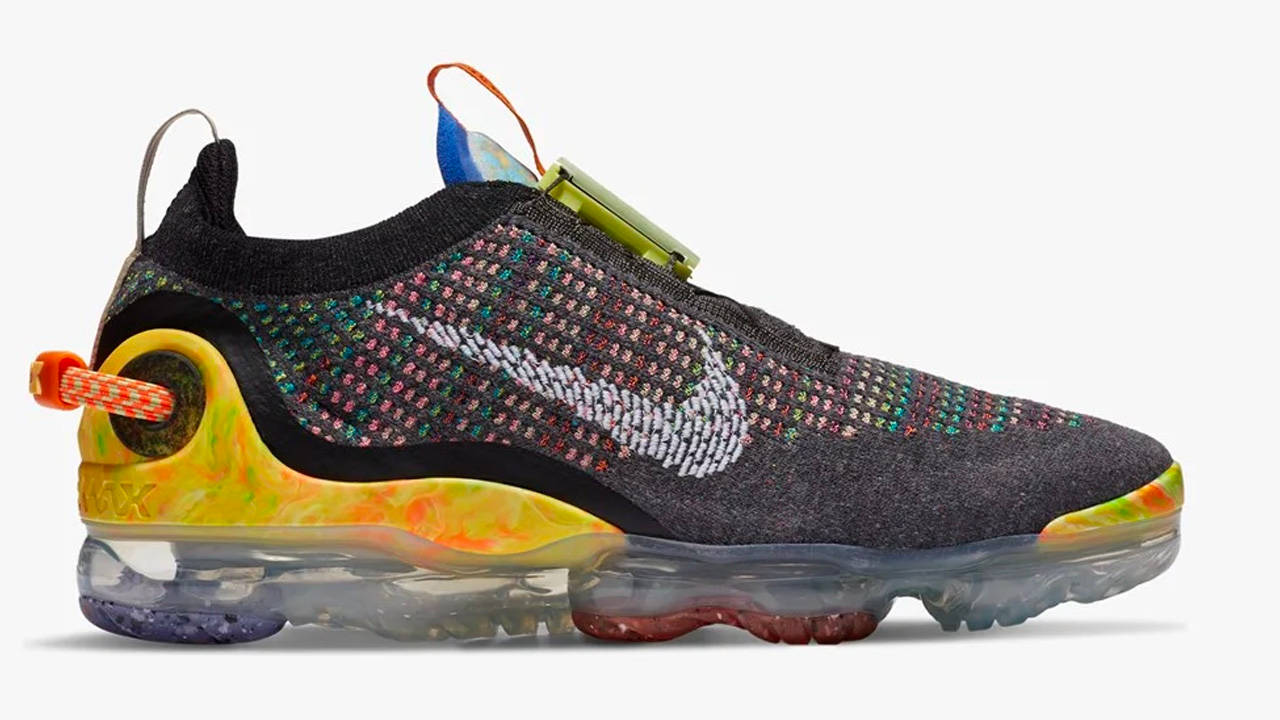 15 Springtime Steals That You Should Cop Now at Sneakersnstuff's Sale