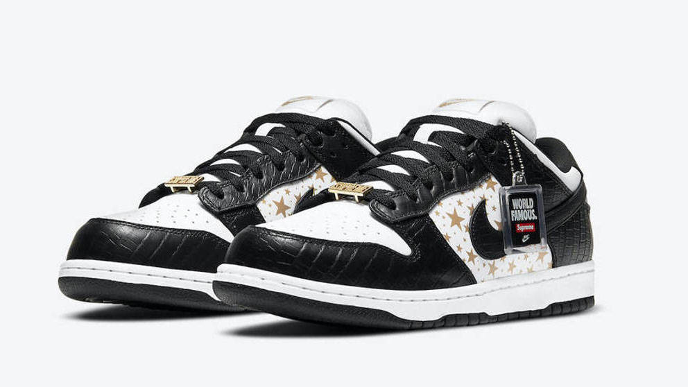 supreme-x-nike-sb-dunk-low-stars-black-front_w900