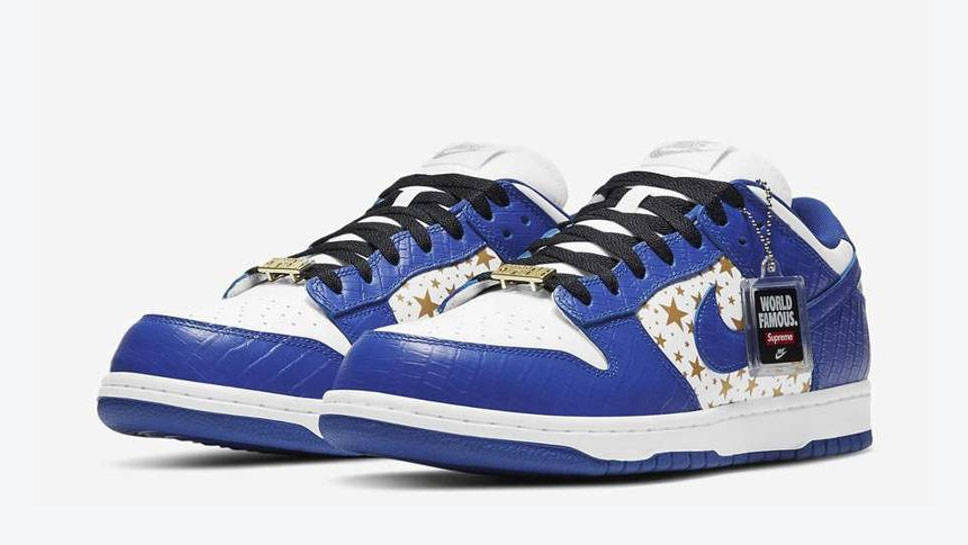 supreme-x-nike-sb-dunk-low-stars-hyper-blue-front_w900