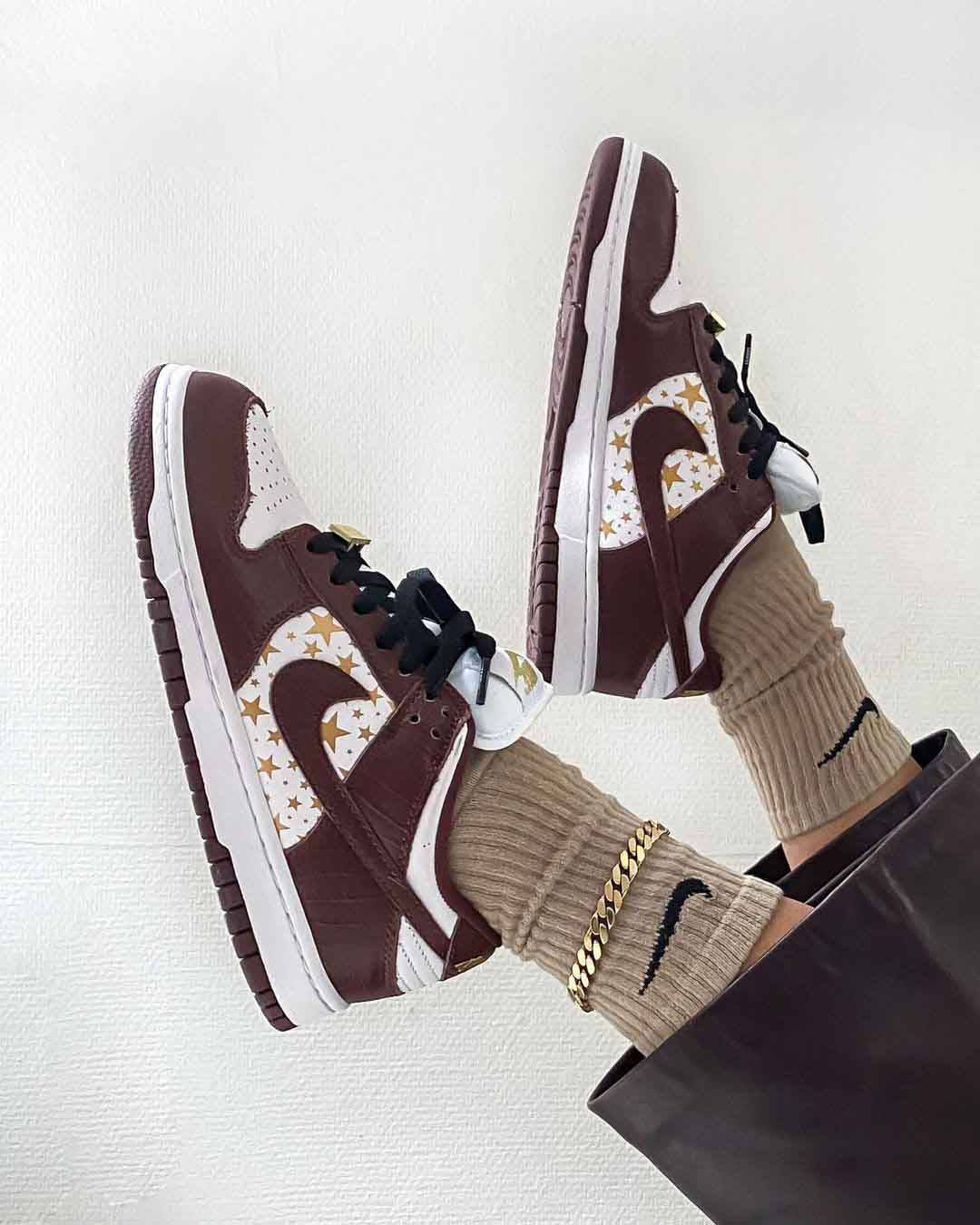 Supreme x Nike SB Dunk Low