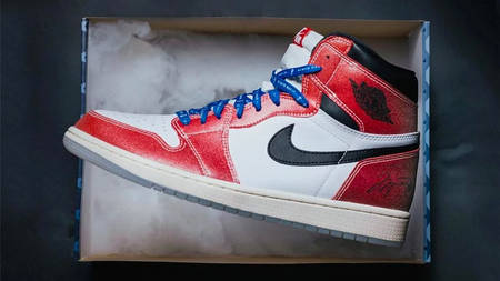 How To Cop the Trophy Room x Air Jordan 1 "Chicago" How To Cop the Trophy Room x Air Jordan 1 "Chicago"