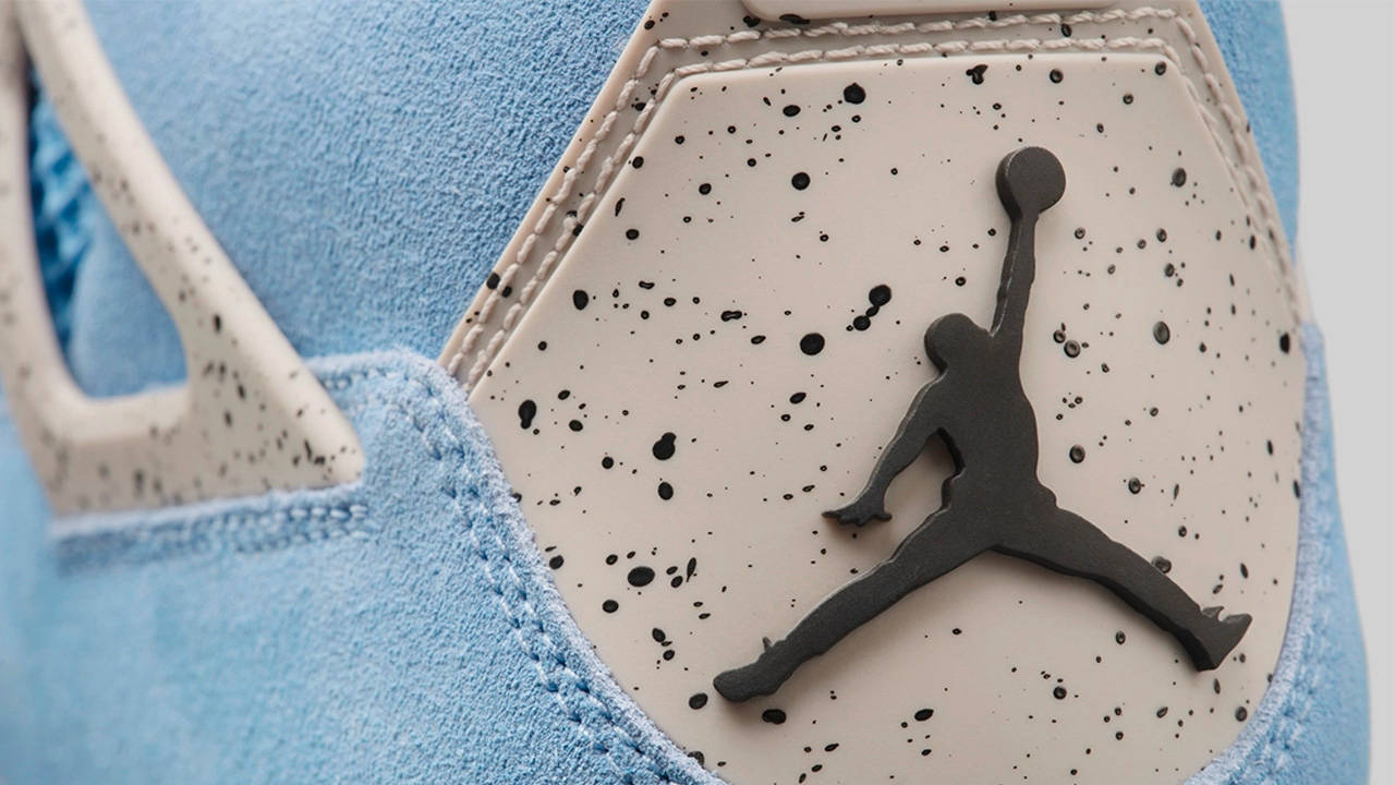 Air Jordan 4 "University Blue"