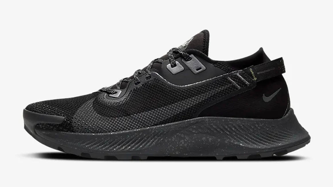 Get Your Heart Racing This Valentine's Day With Nike's Exclusive 20% Off Offer!