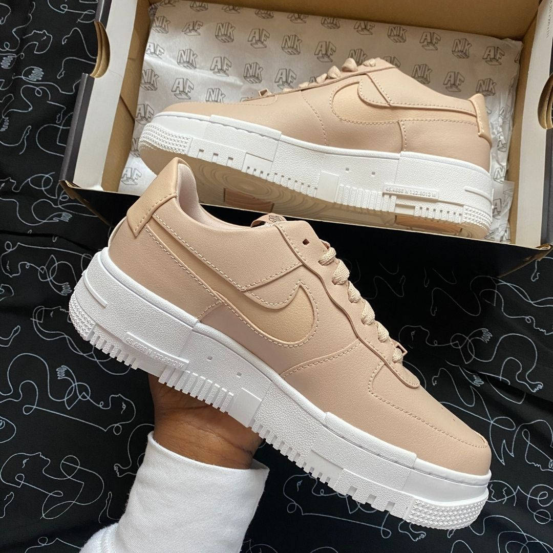 AF1 Pixel Beige in hand