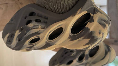 Kim Kardashian Teases the Yeezy FOAM RNNR "MXT Moon Gray" Kim Kardashian Teases the Yeezy FOAM RNNR "MXT Moon Gray"