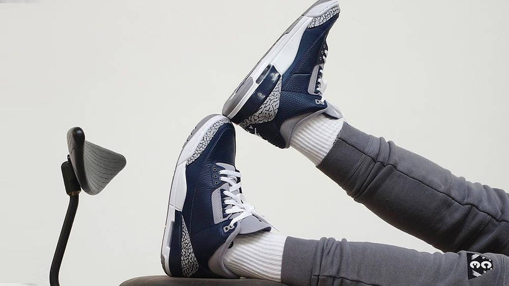 Image via sneakertigger Air Jordan 3 "Midnight Navy"