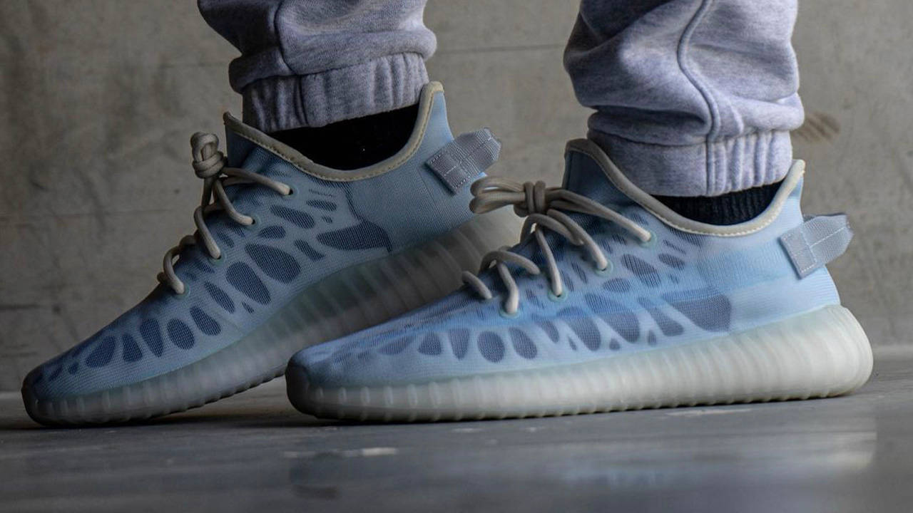 Yeezy Boost 350 V2 "Mono Ice"
