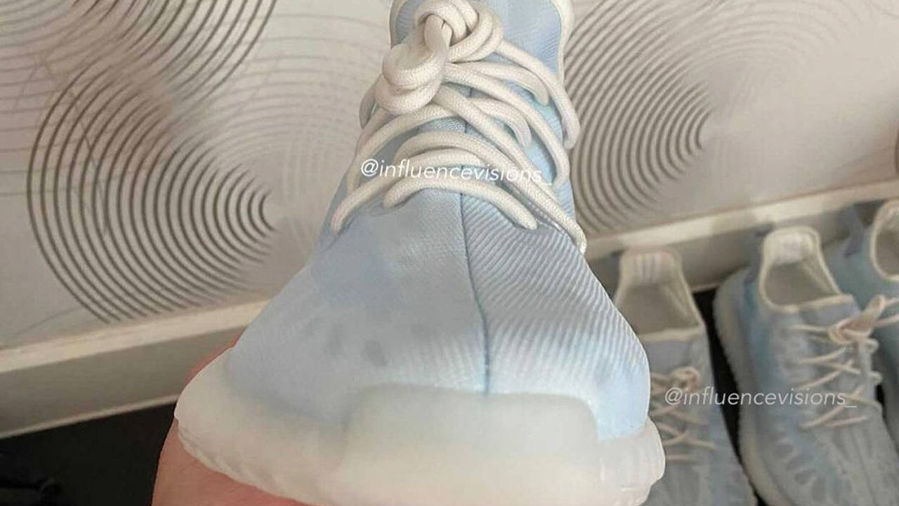 Yeezy Boost 350 V2 Mono