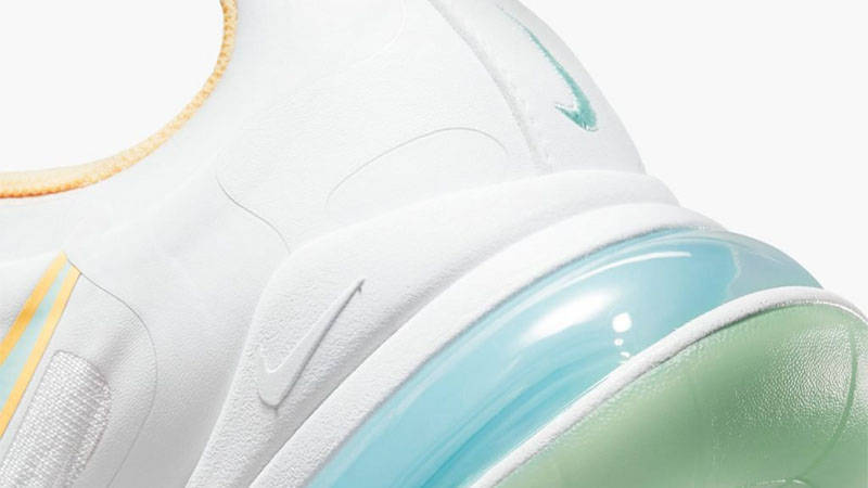 Nike Air Max 270 React Melon Tint Lagoon Pulse Closeup