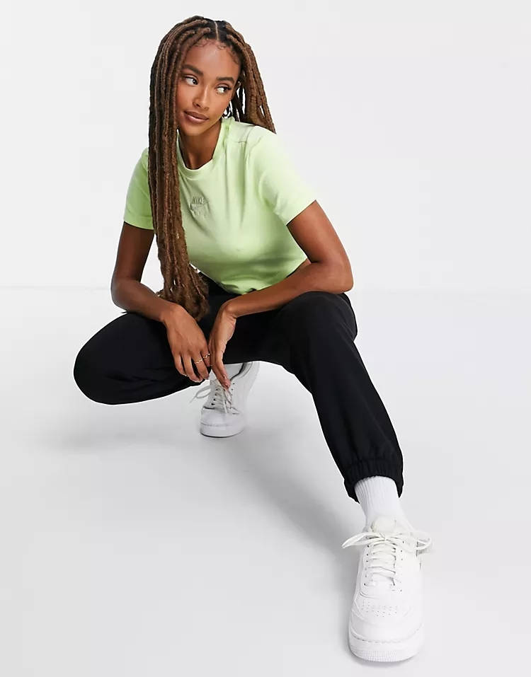 Nike Air Cropped T-Shirt