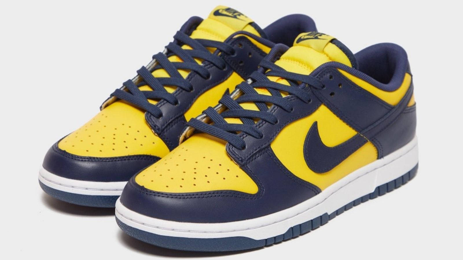 Nike Dunk Low Michigan pair