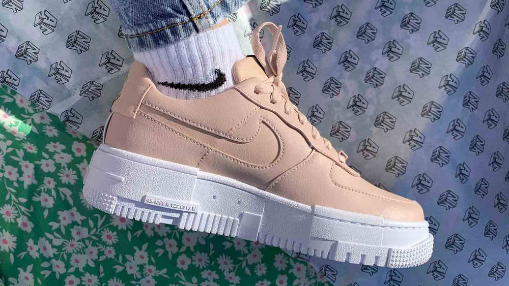 Nike New-In Listicle Pixel Particle Beige Nike New-In Listicle Pixel Particle Beige