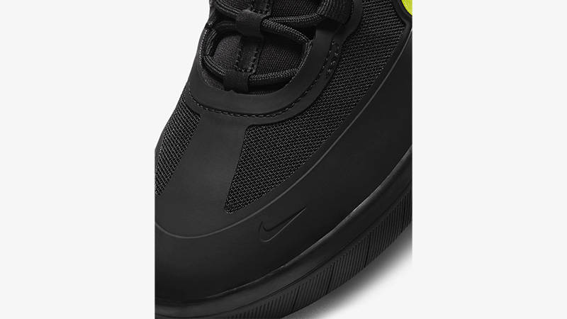 Nike SB Nyjah Free 2 Black Cyber Front Detail