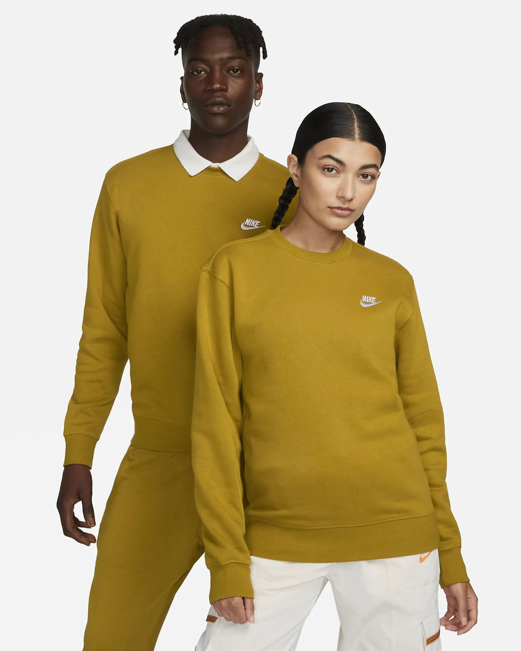 Nike Sportswear Club Fleece Crew Bronzine Feature