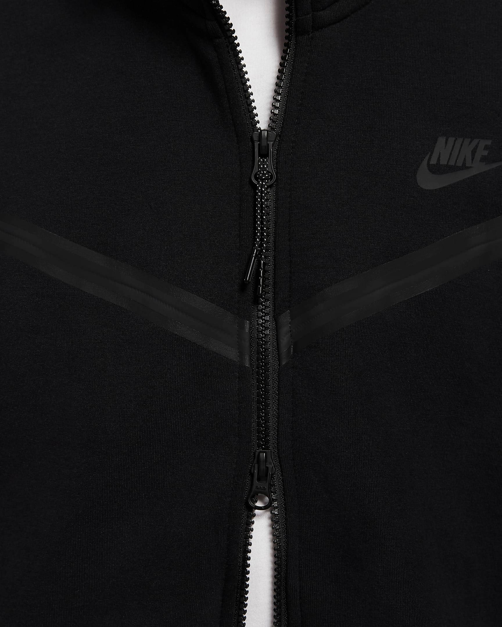Nike Sportswear Tech Fleece Full-Zip Hoodie Black Closeup