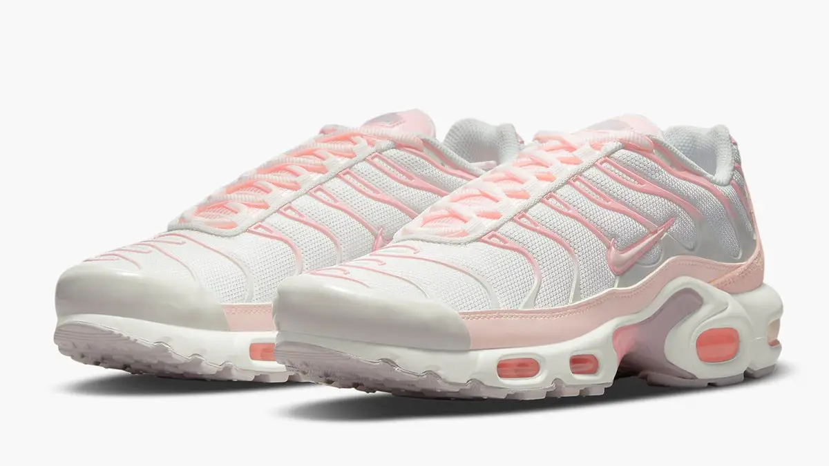 Nike air max sale plus pink and white